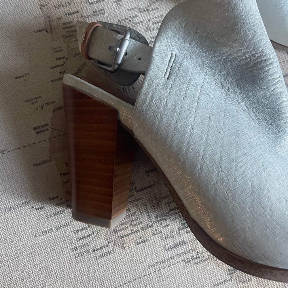 🆕Gentle Souls Peep Toe Slingback Block Heel Size 6 NWOB - Picture 3 of 11